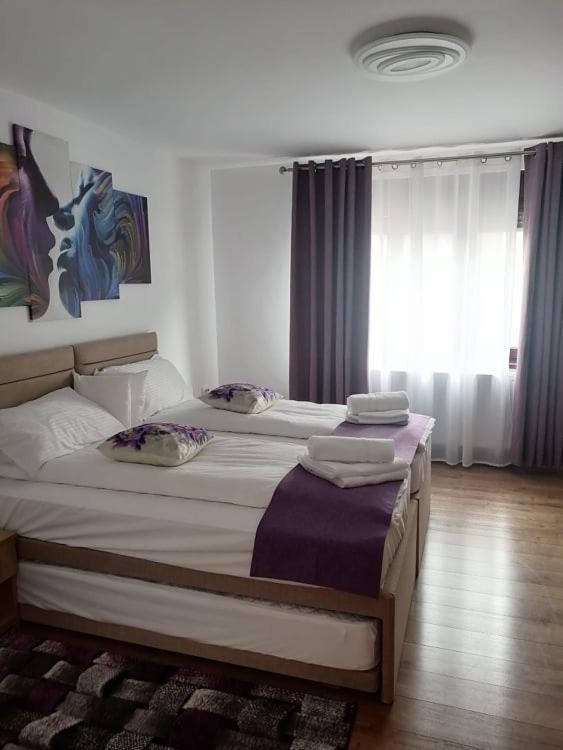 Ferienwohnung Happy House Hunedoara Exterior foto
