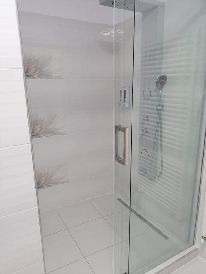 Ferienwohnung Happy House Hunedoara Exterior foto