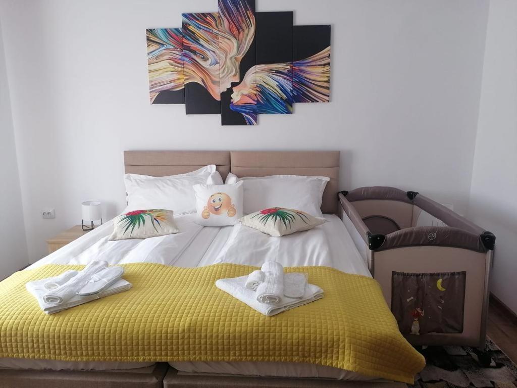 Ferienwohnung Happy House Hunedoara Exterior foto